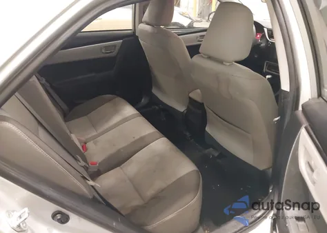 2017 Toyota Corolla Le z USA, uszkodzony, nr VIN 5YFBURHE6HP682045